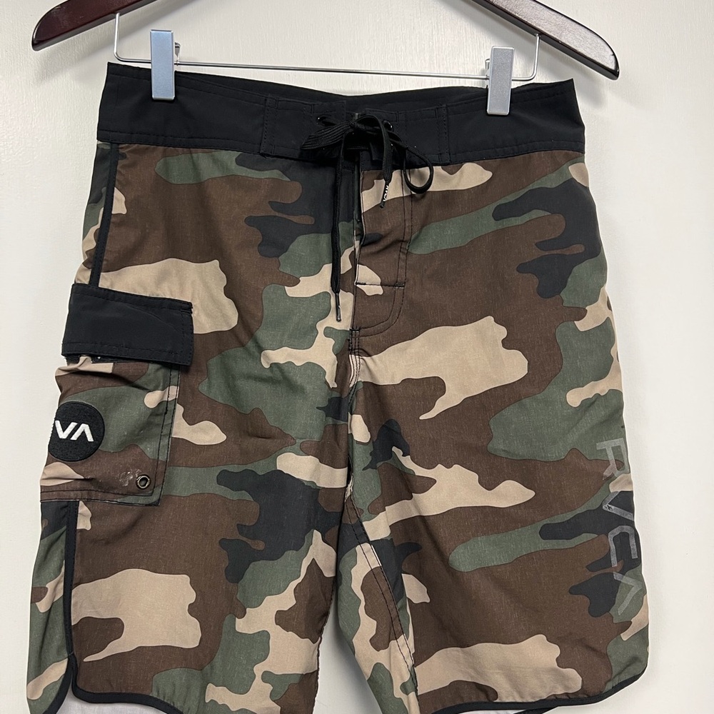 RVCA Camouflage Men’s Board Shorts, Size 28, 10” Inseam